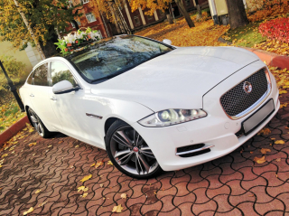 Jaguar XJ