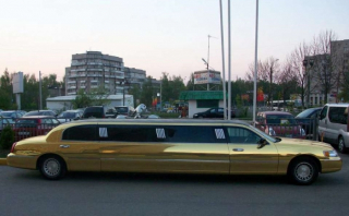 Линкольн Таун Кар (gold)