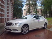 Mercedes W221